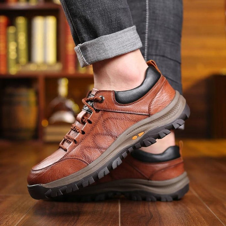 Waltherhaus | Nachhaltige und Bequeme Outdoorschuhe von Elias