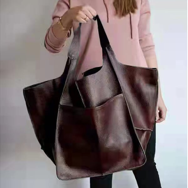 Ruth - Zeitlose Anziehung Leder Tote Bag