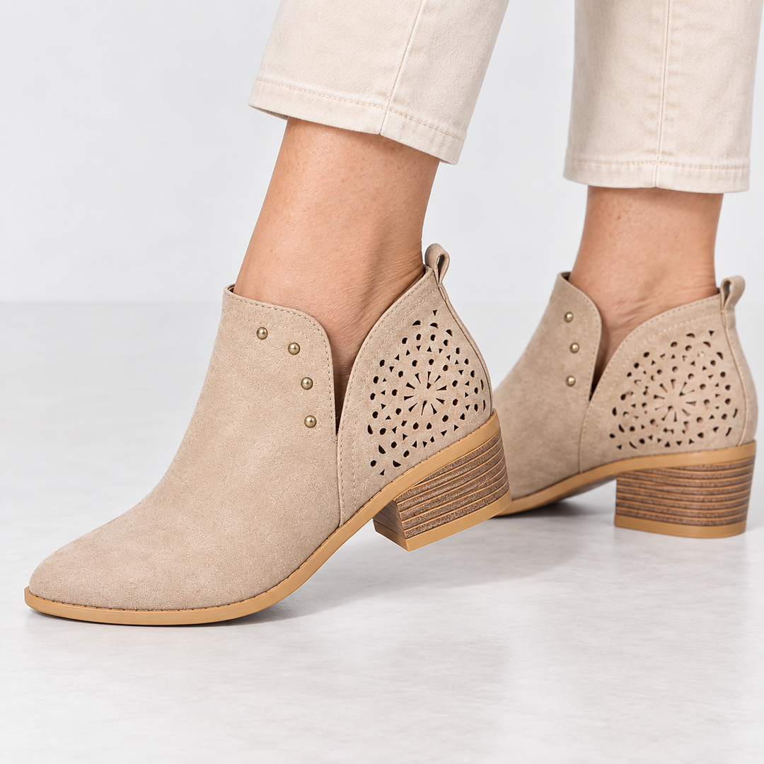 Käthe | Stiefeletten mit Lochmuster