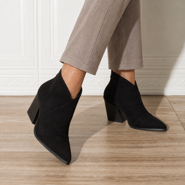 Dagmar | Stiefeletten mit V-Ausschnitt und Blockabsatz