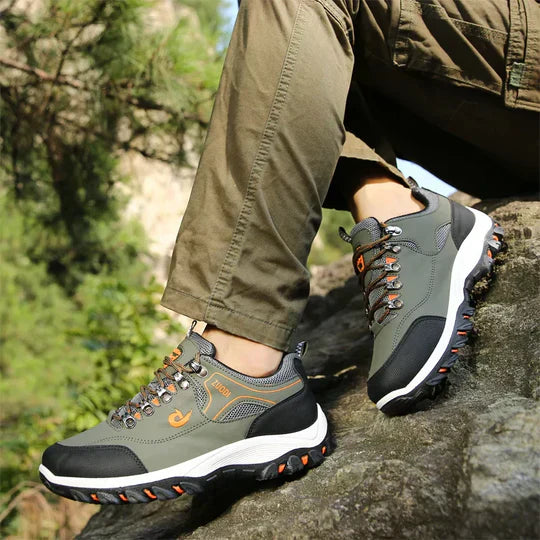 Waltherhaus | Herren Orthopädische Wanderschuhe von Elias – Komfort und Stil für jedes Abenteuer!