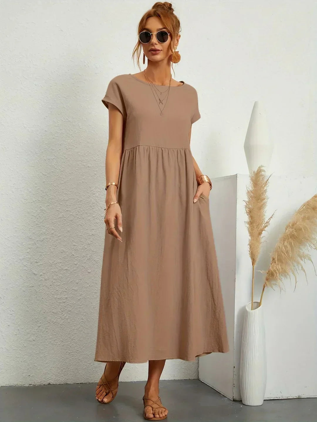 Gabrielle | Fließendes Midi-Kleid zeitloser Eleganz