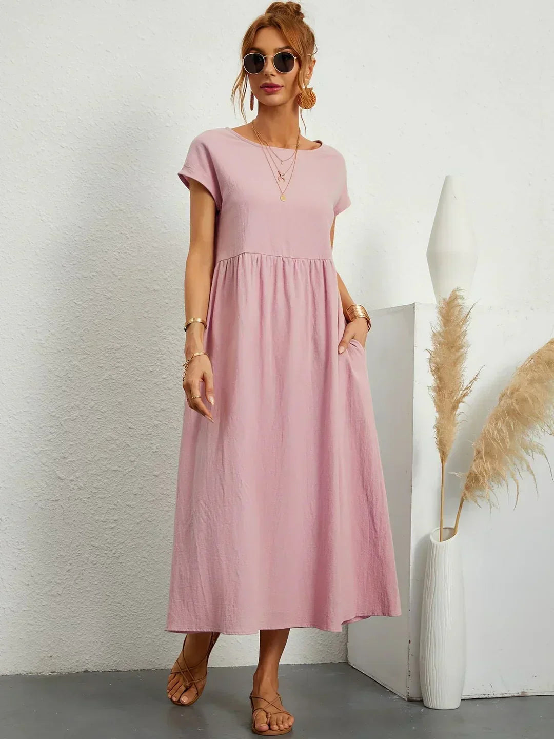 Gabrielle | Fließendes Midi-Kleid zeitloser Eleganz
