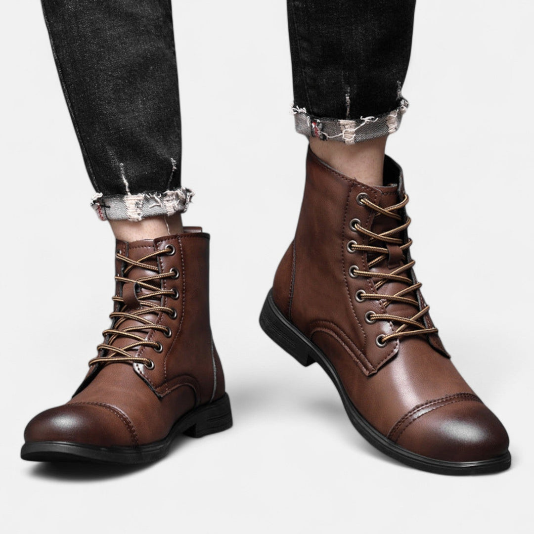 Waltherhaus präsentiert: Elias™ | Stilvolle Herrenstiefel aus hochwertigem Kunstleder