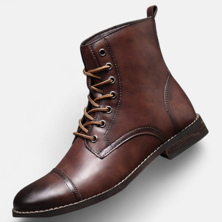 Waltherhaus präsentiert: Elias™ | Stilvolle Herrenstiefel aus hochwertigem Kunstleder