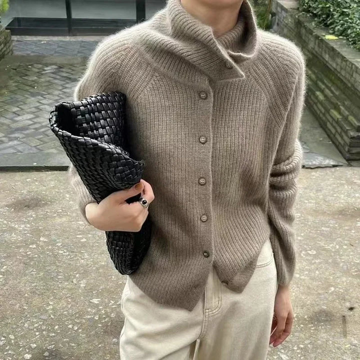 Shirley | Chic Cardigan