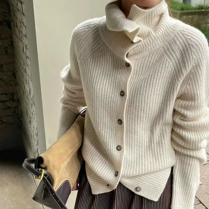 Shirley | Chic Cardigan