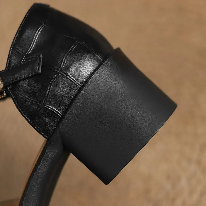 Hella | T-Spangen-Pumps