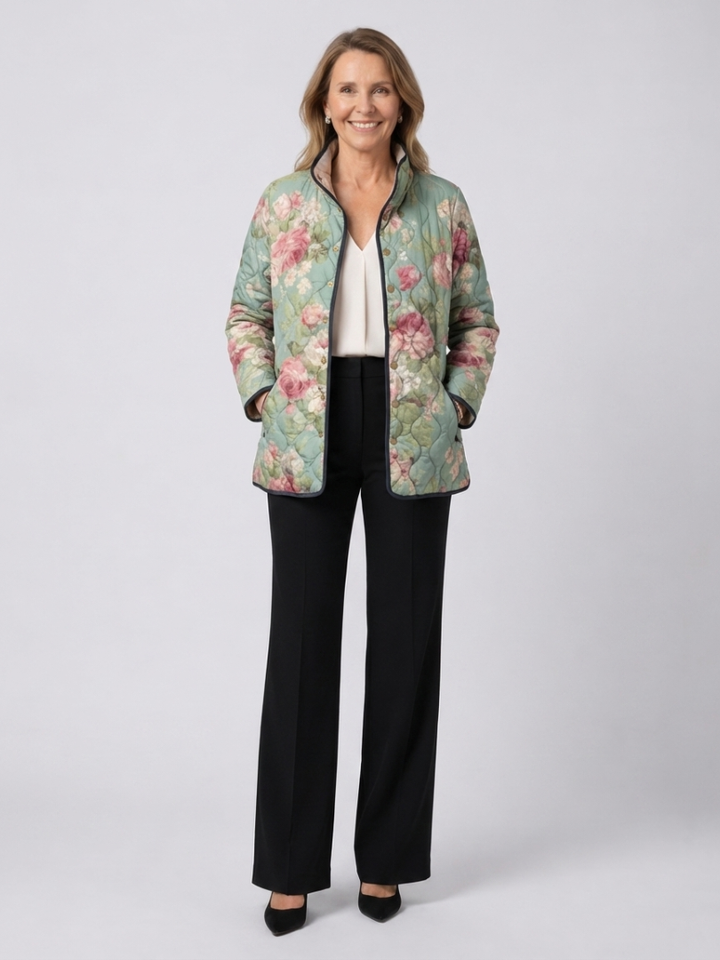 Ulrike | Steppjacke in Salbeigrün mit Rosen