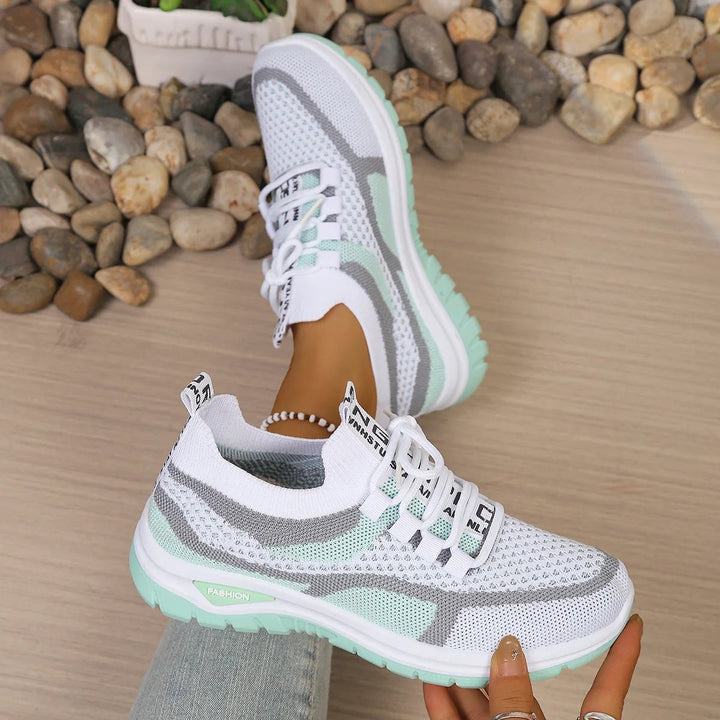 Yasmine | Leichte, atmungsaktive Wanderschuhe